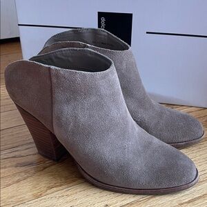 Dolce Vita Haken DK Taupe Suede Ankle Mule Booties